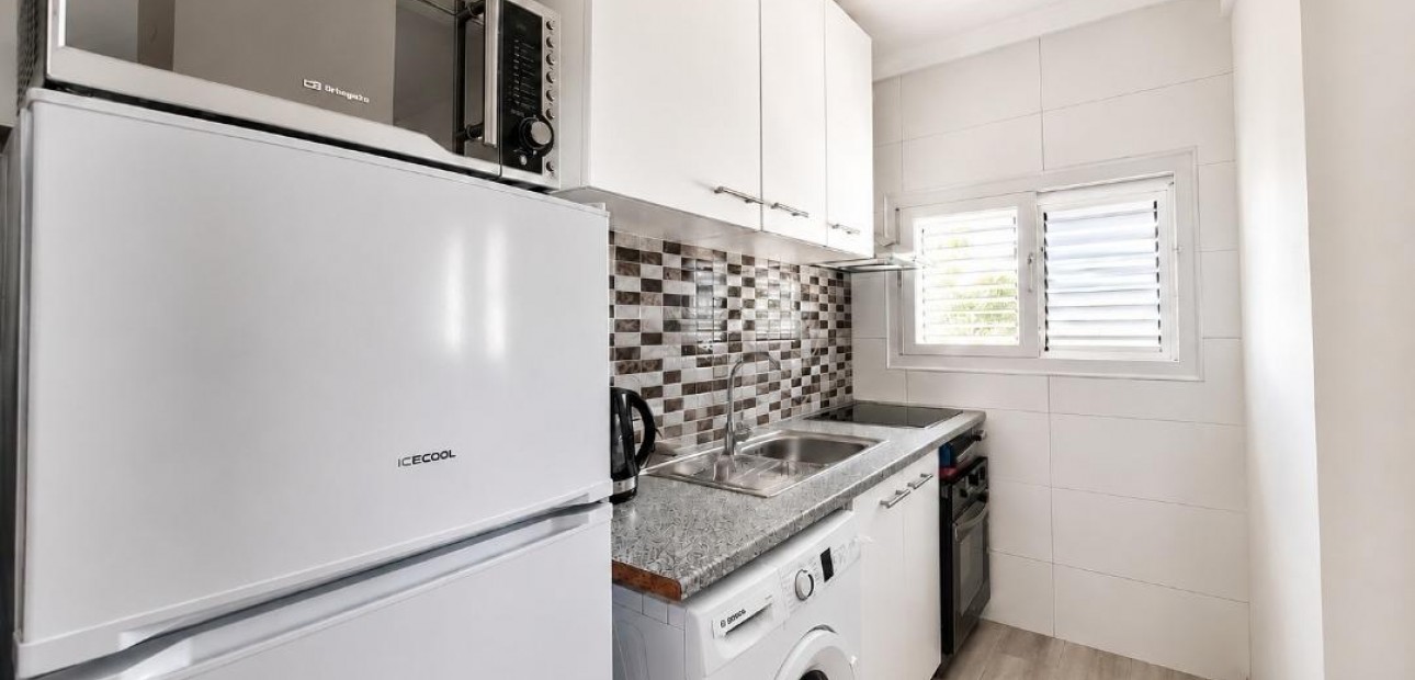 Sale - Apartment / flat -
Torrevieja - La Mata pueblo