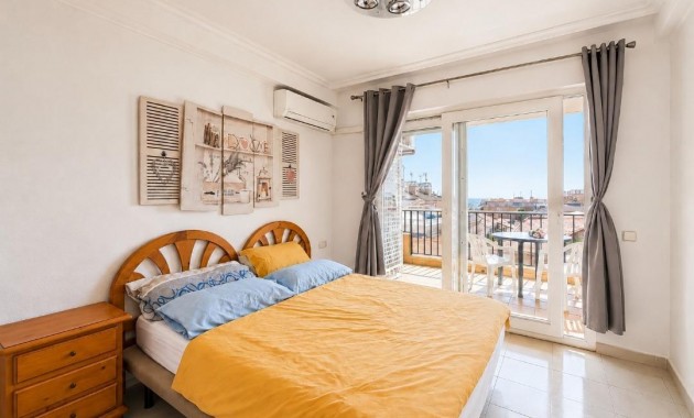 Sale - Apartment / flat -
Torrevieja - La Mata pueblo
