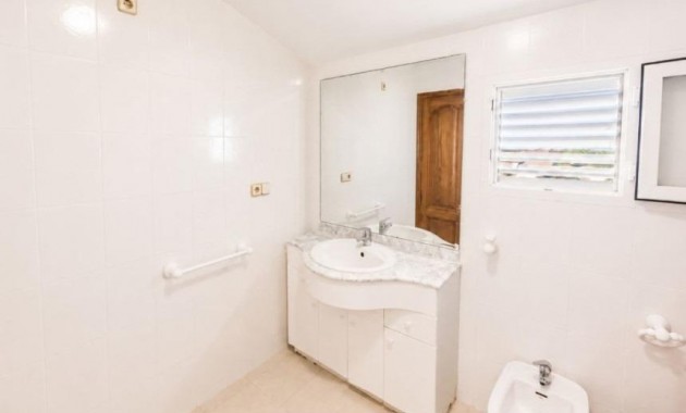 Sale - Apartment / flat -
Torrevieja - La Mata pueblo