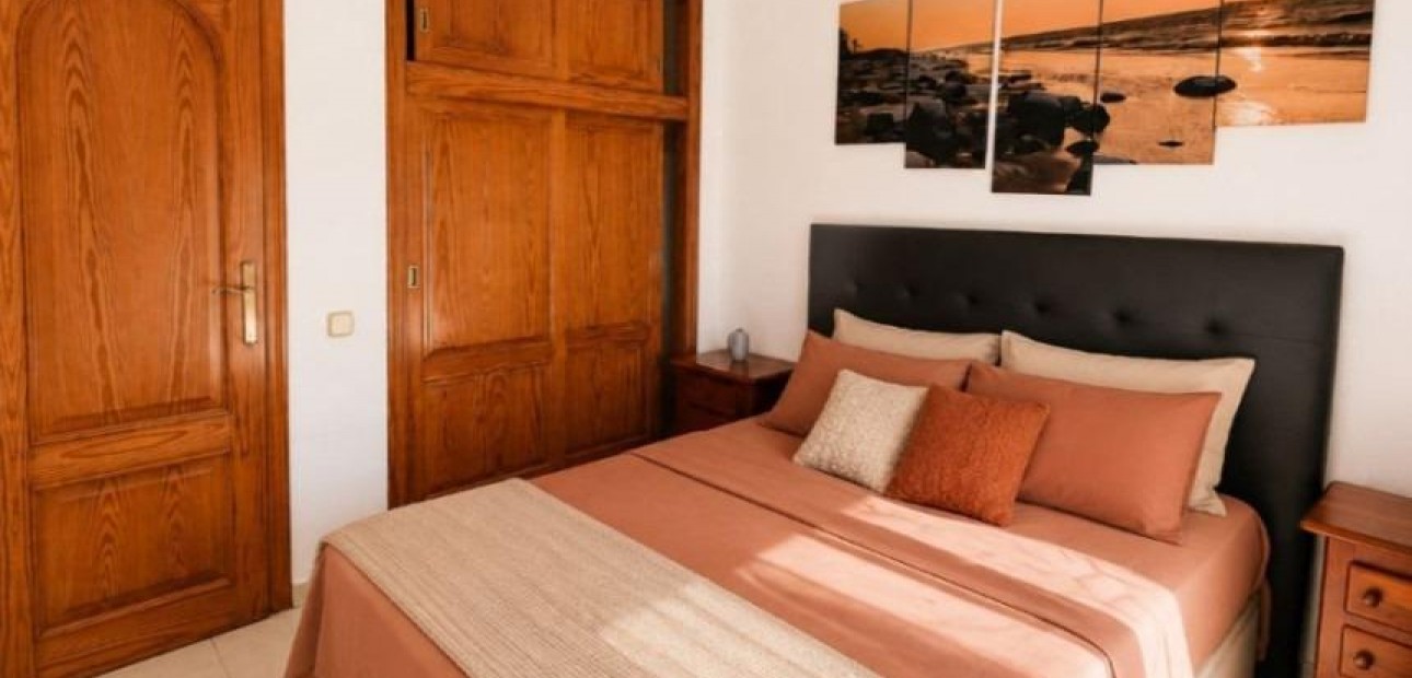 Sale - Apartment / flat -
Torrevieja - La Mata pueblo