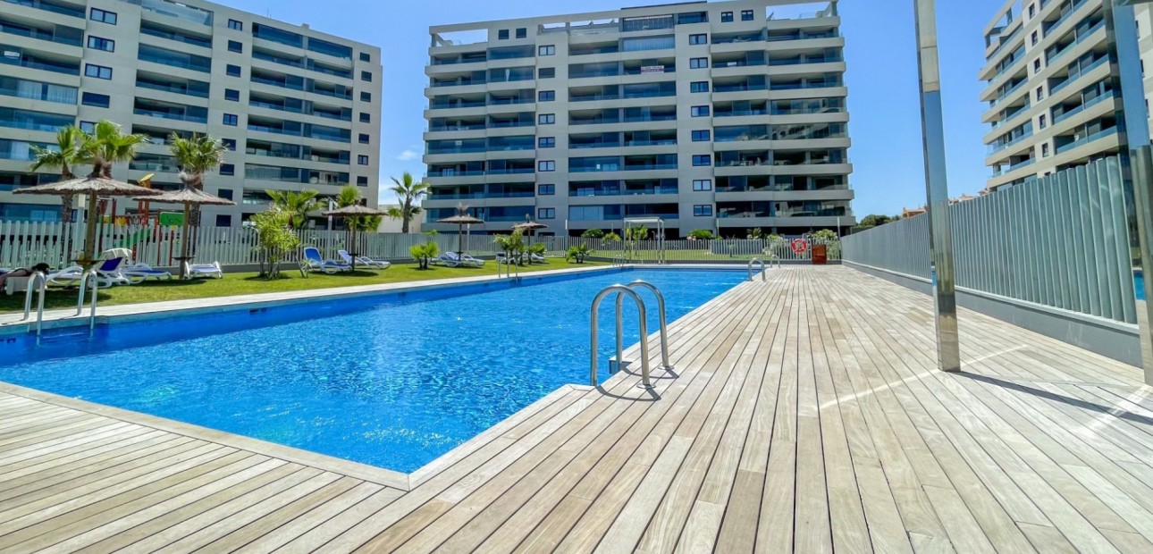 Sale - Apartment / flat -
Orihuela Costa - Punta Prima