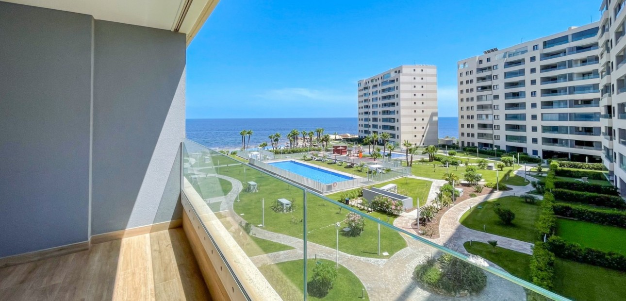 Sale - Apartment / flat -
Orihuela Costa - Punta Prima