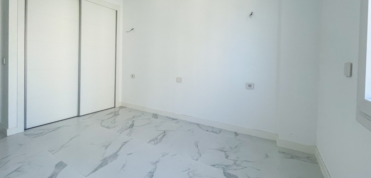 Sale - Apartment / flat -
Orihuela Costa - Punta Prima