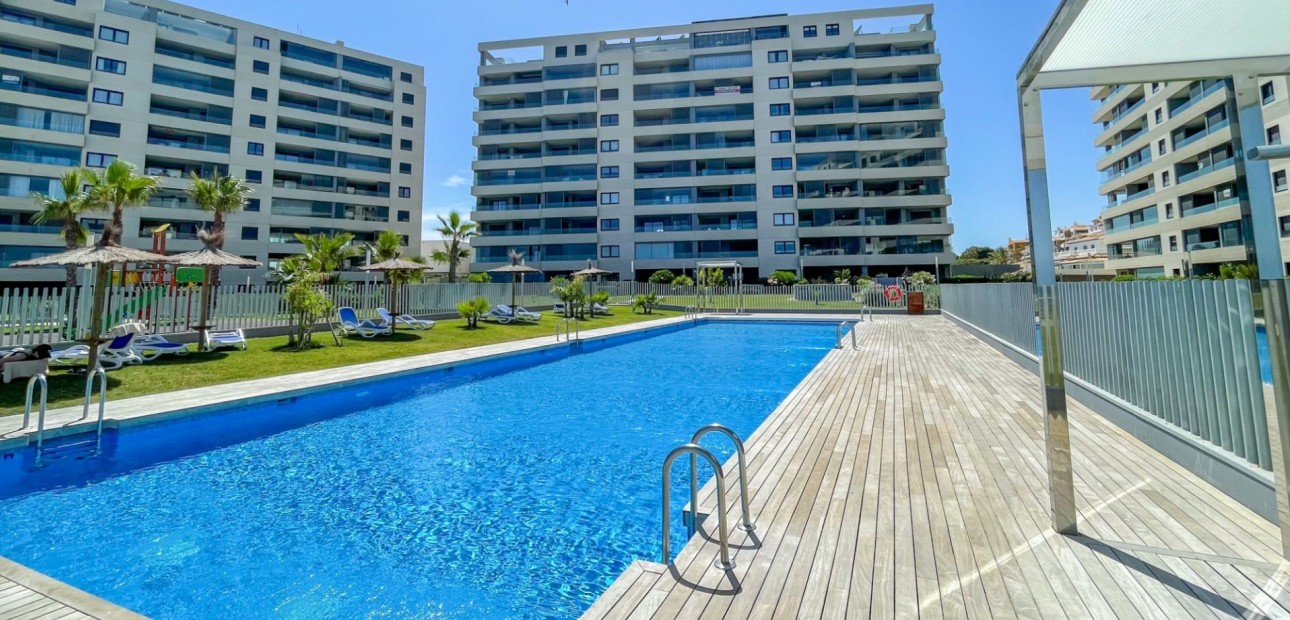 Sale - Apartment / flat -
Orihuela Costa - Punta Prima