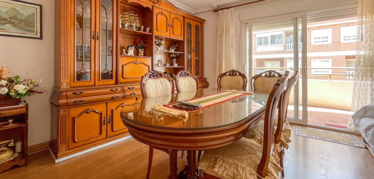 Sale - Apartment / flat -
Torrevieja - Playa Acequion
