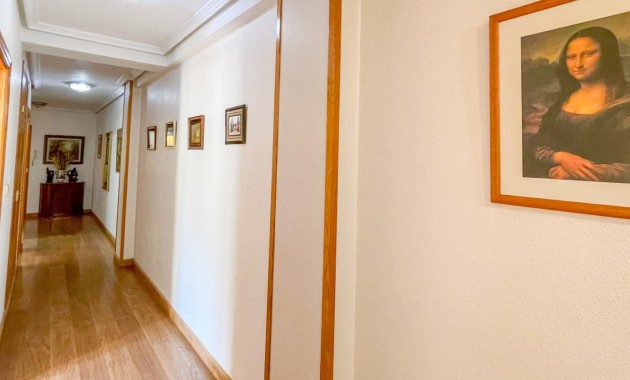 Sale - Apartment / flat -
Torrevieja - Playa Acequion