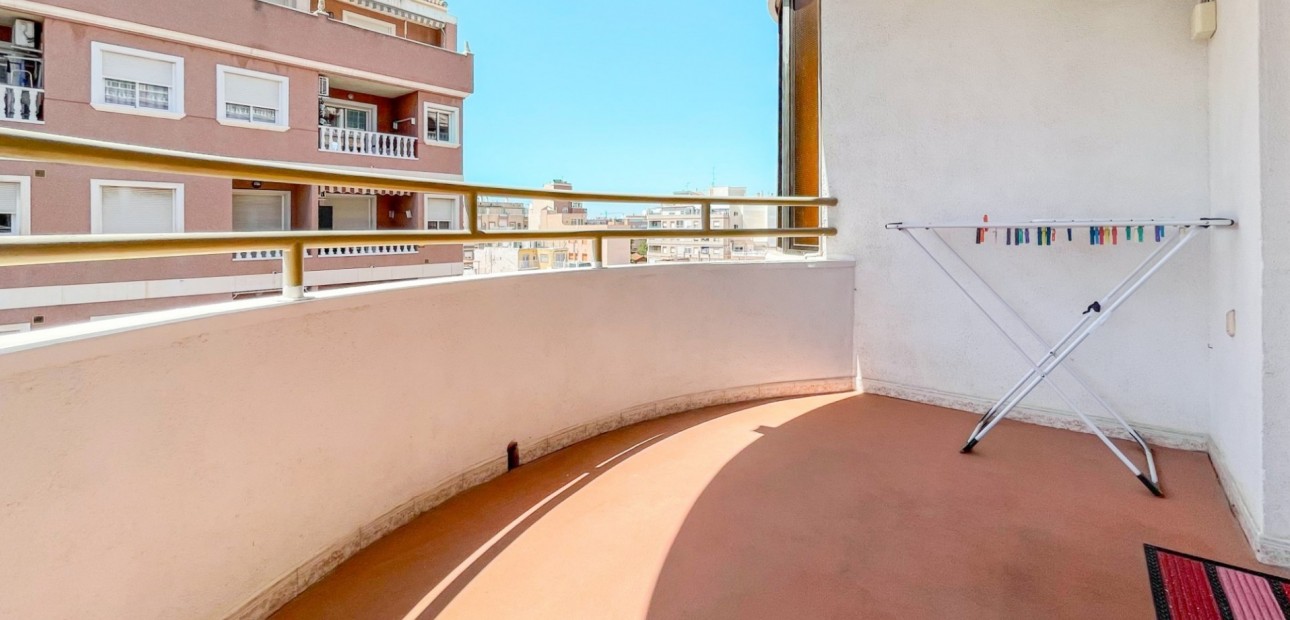 Sale - Apartment / flat -
Torrevieja - Playa Acequion