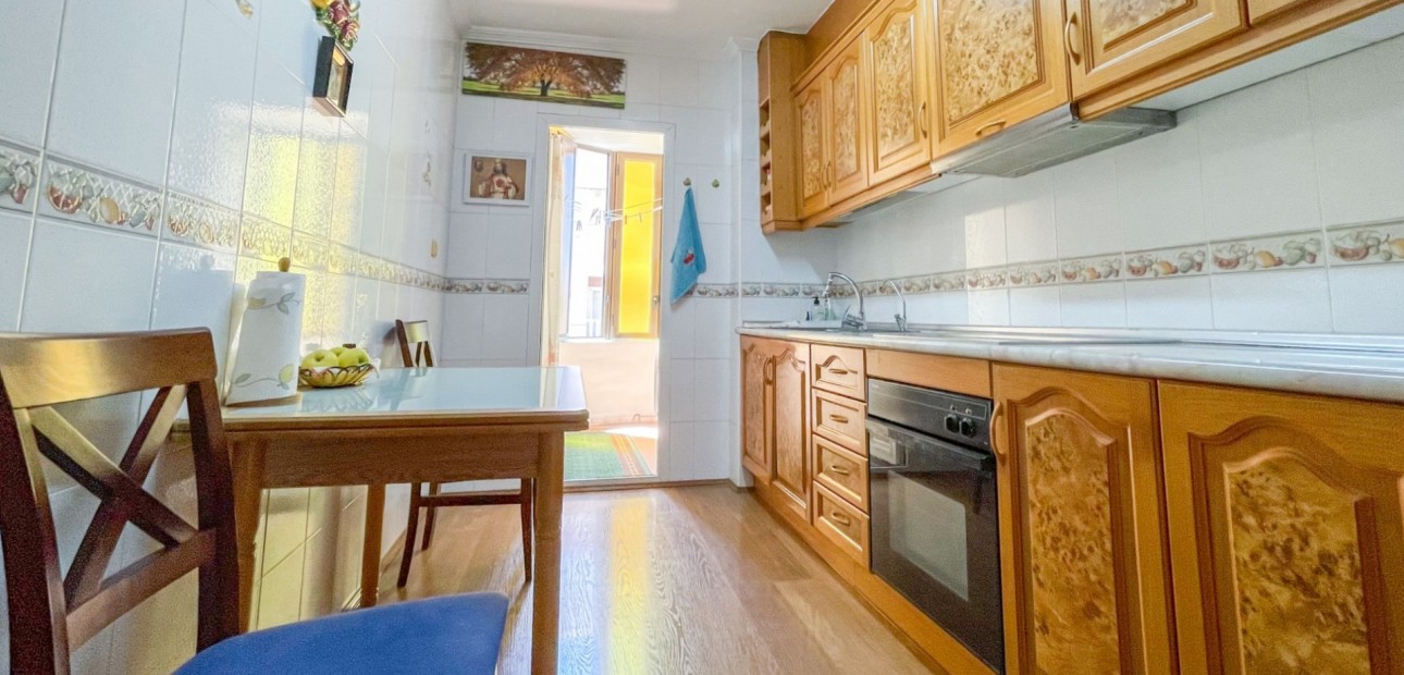 Sale - Apartment / flat -
Torrevieja - Playa Acequion