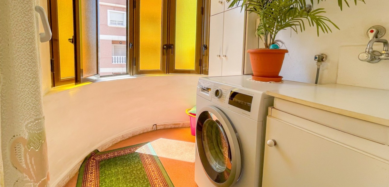 Sale - Apartment / flat -
Torrevieja - Playa Acequion