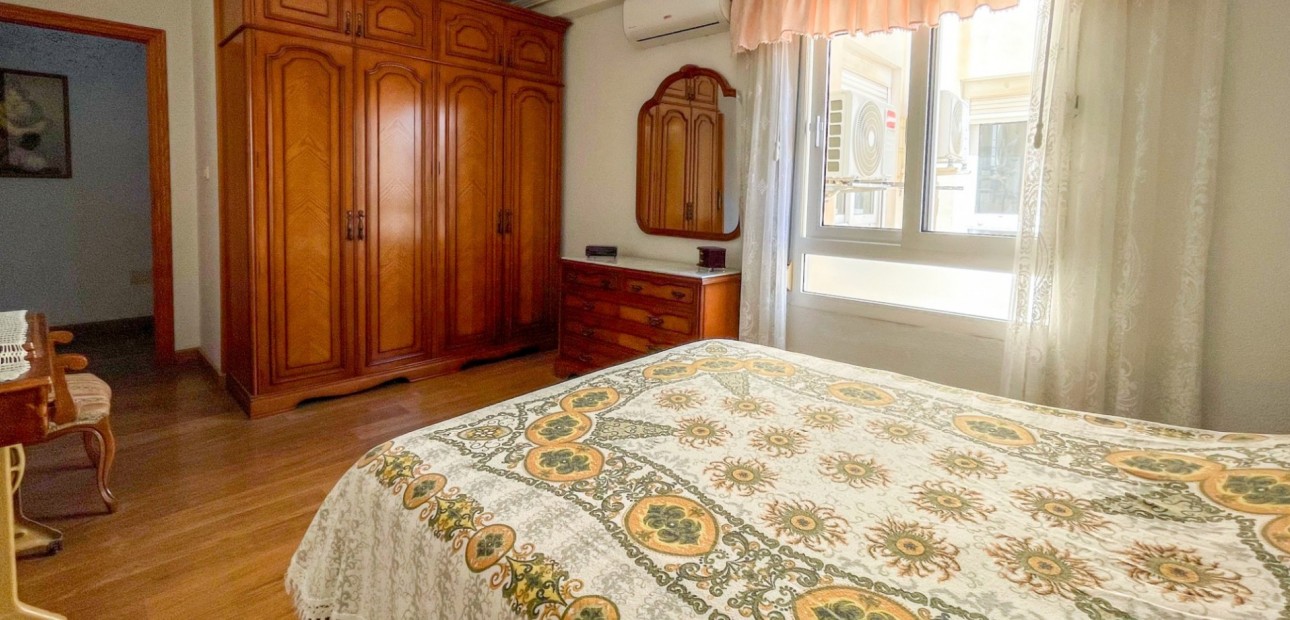 Sale - Apartment / flat -
Torrevieja - Playa Acequion