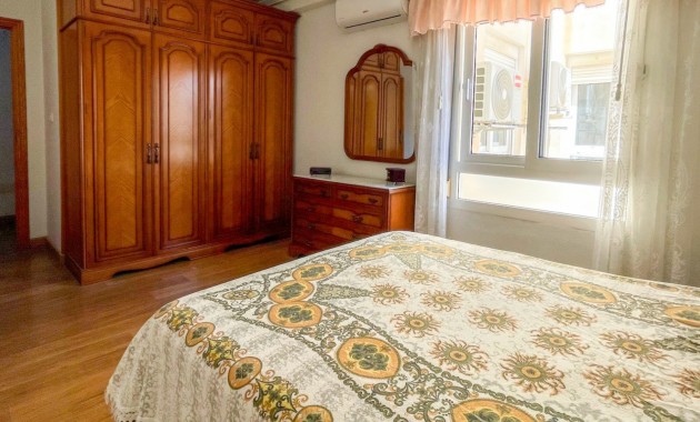 Sale - Apartment / flat -
Torrevieja - Playa Acequion