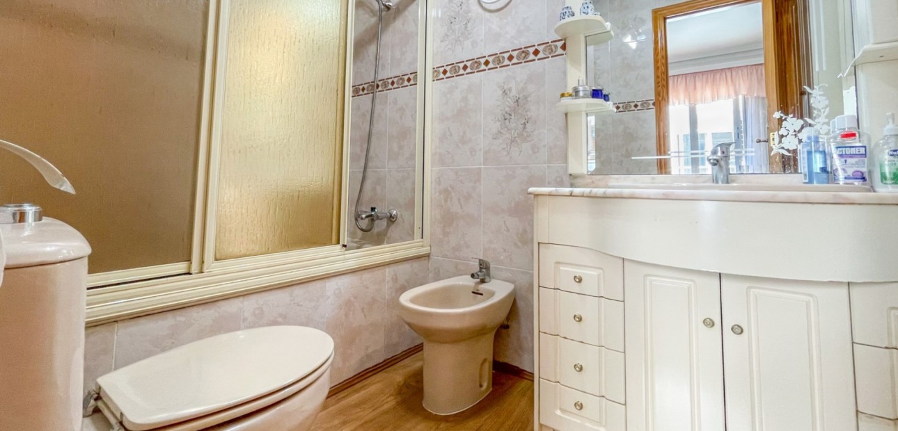 Sale - Apartment / flat -
Torrevieja - Playa Acequion