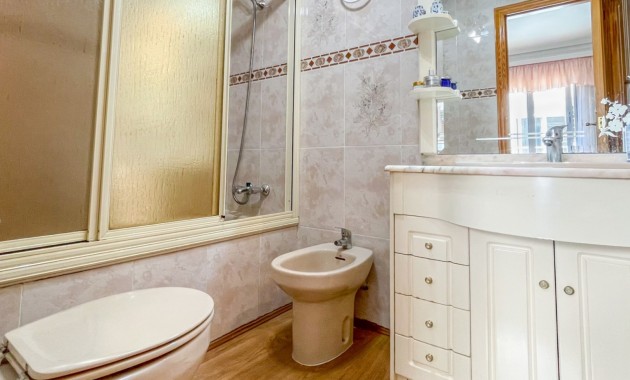 Sale - Apartment / flat -
Torrevieja - Playa Acequion
