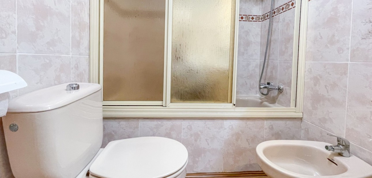 Sale - Apartment / flat -
Torrevieja - Playa Acequion