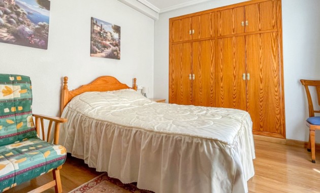 Sale - Apartment / flat -
Torrevieja - Playa Acequion