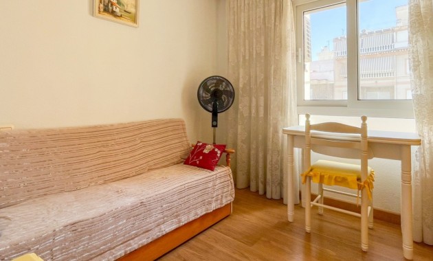 Sale - Apartment / flat -
Torrevieja - Playa Acequion