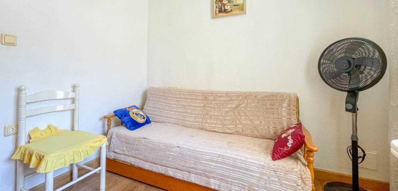 Sale - Apartment / flat -
Torrevieja - Playa Acequion