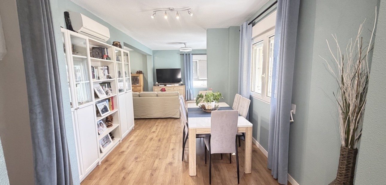 Sale - Detached Villa -
Orihuela Costa - Villamartin