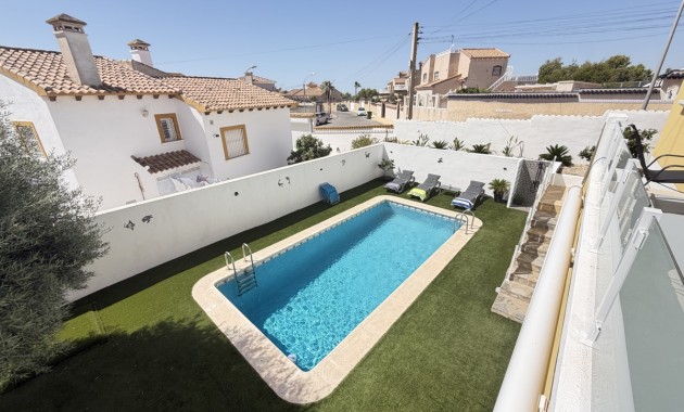 Sale - Detached Villa -
Orihuela Costa - Villamartin