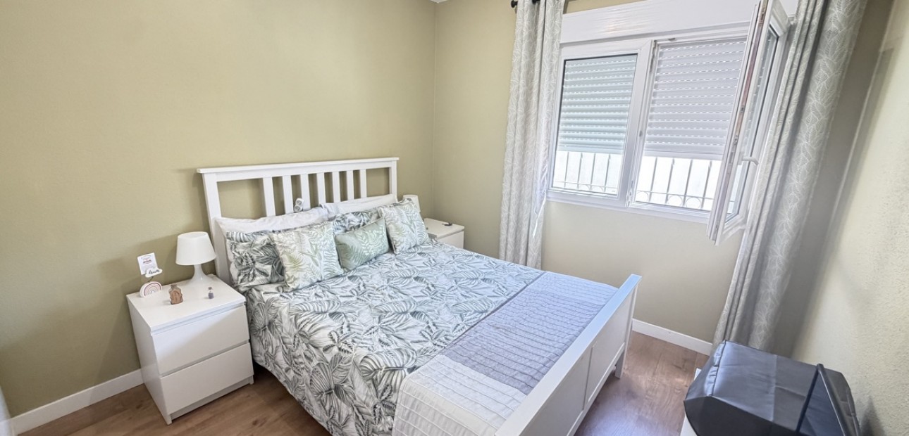 Sale - Detached Villa -
Orihuela Costa - Villamartin