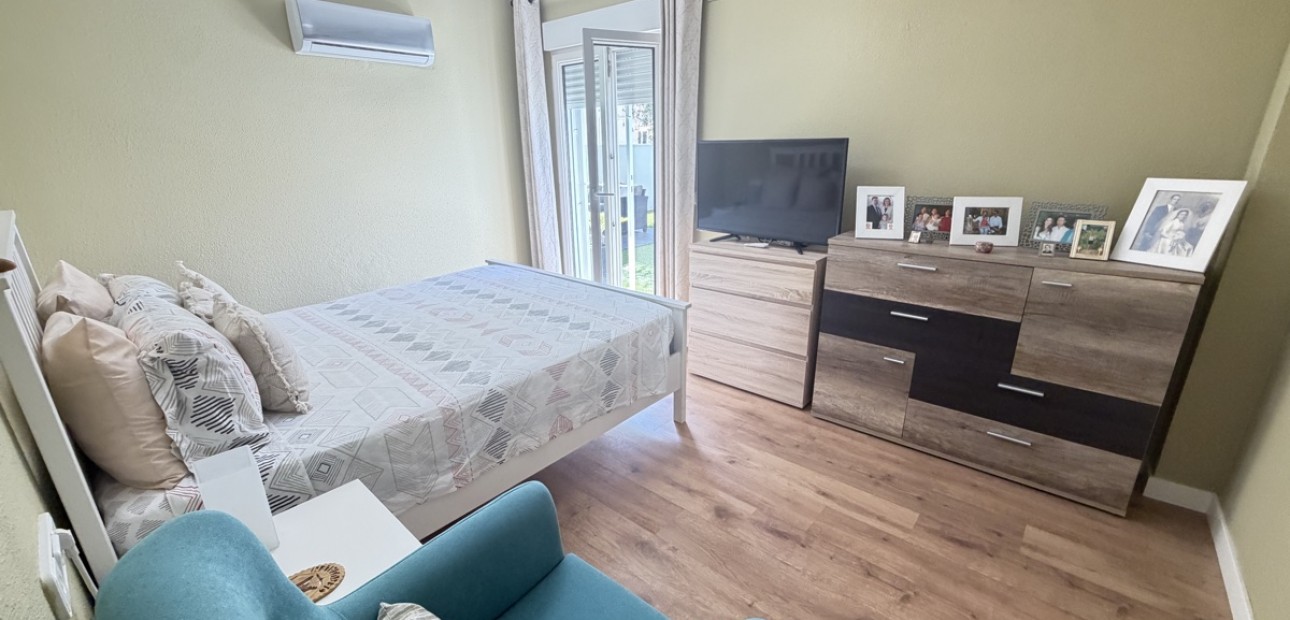 Sale - Detached Villa -
Orihuela Costa - Villamartin