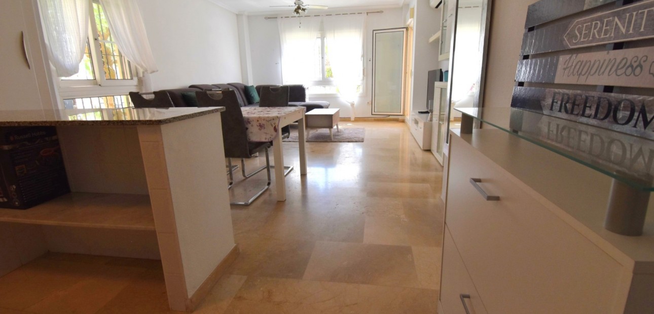 Sale - Apartment / flat -
Orihuela Costa - Playa Flamenca