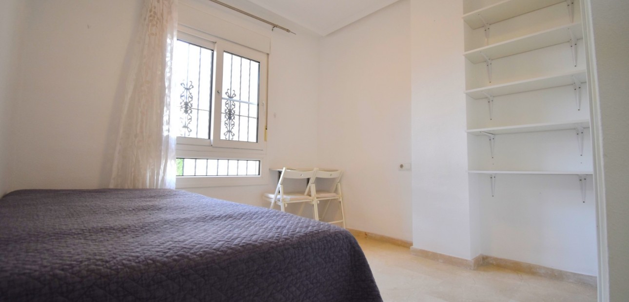 Sale - Apartment / flat -
Orihuela Costa - Playa Flamenca