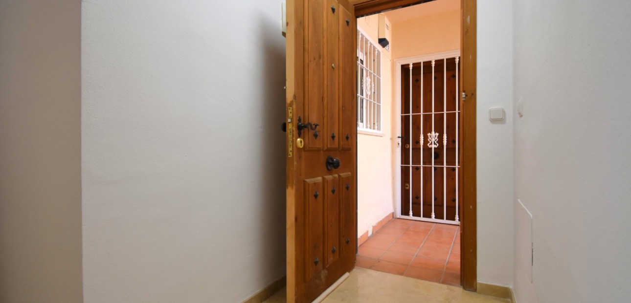 Sale - Apartment / flat -
Orihuela Costa - Playa Flamenca