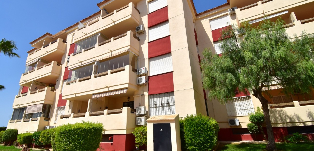 Sale - Apartment / flat -
Orihuela Costa - Playa Flamenca