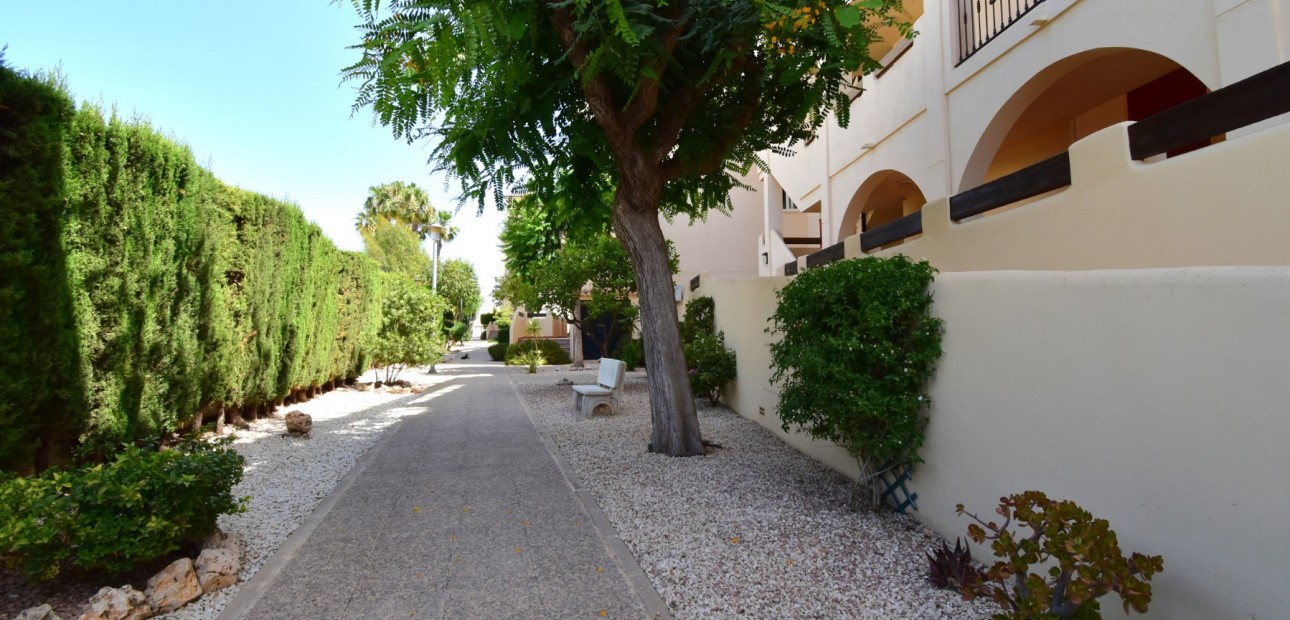 Sale - Apartment / flat -
Orihuela Costa - Playa Flamenca