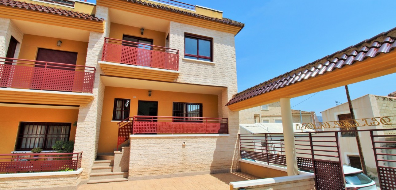 Sale - Townhouse -
Orihuela - Los Desamparados