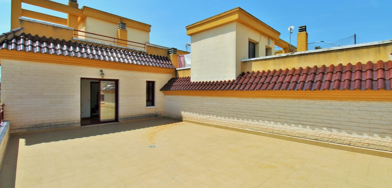 Sale - Townhouse -
Orihuela - Los Desamparados