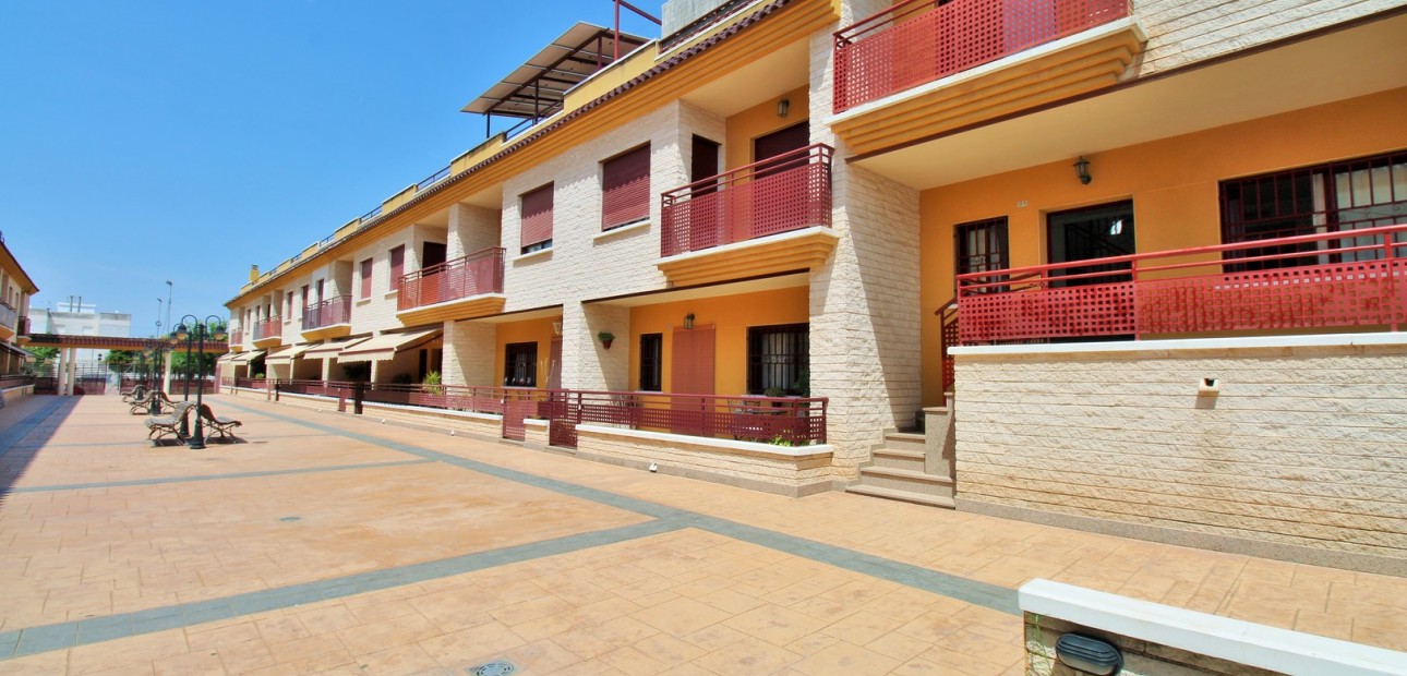 Sale - Townhouse -
Orihuela - Los Desamparados
