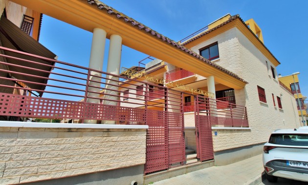Sale - Townhouse -
Orihuela - Los Desamparados