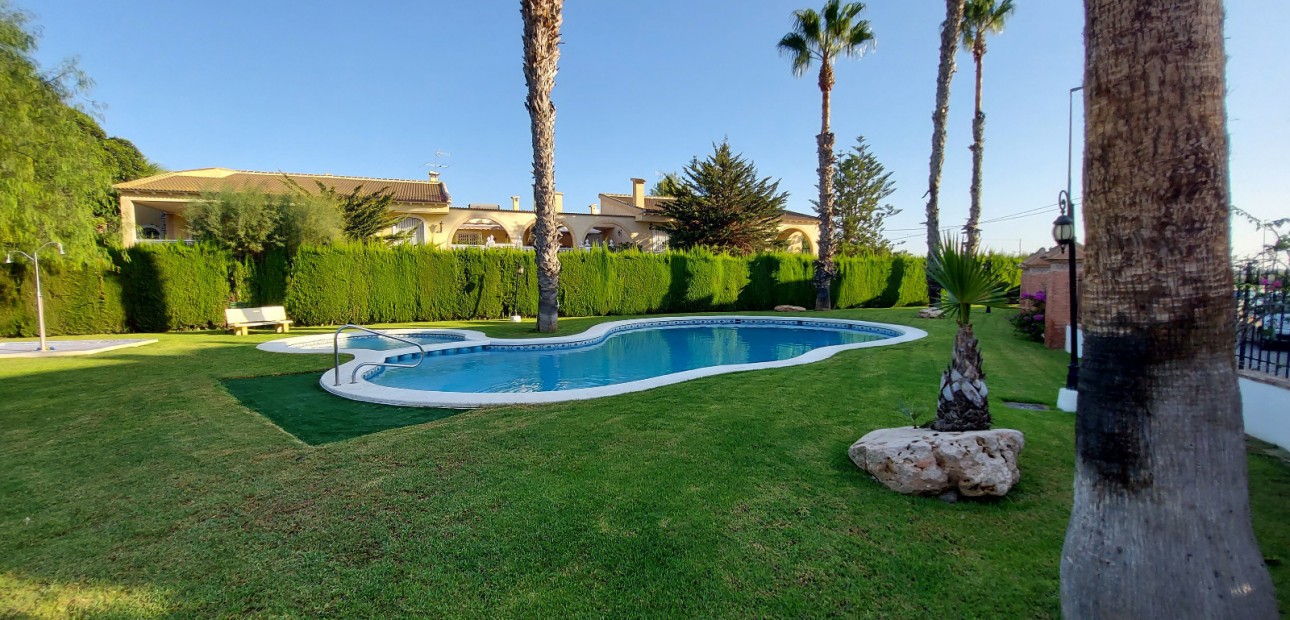 Sale - Townhouse -
Catral - Catral - Town