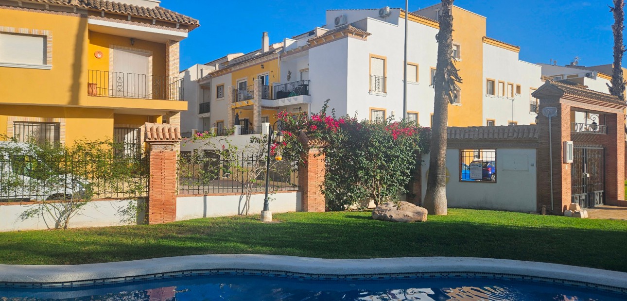 Sale - Townhouse -
Catral - Catral - Town