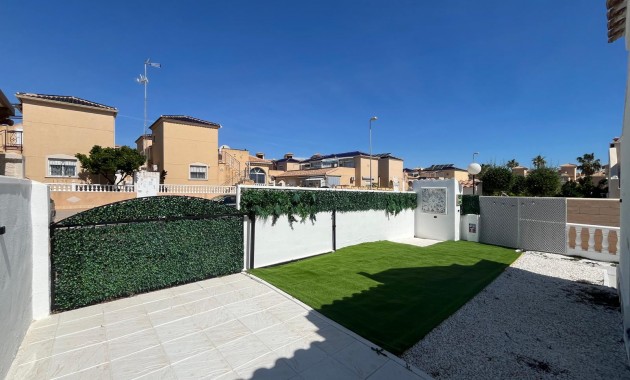 Sale - Quad Villa -
Orihuela Costa - Punta Prima