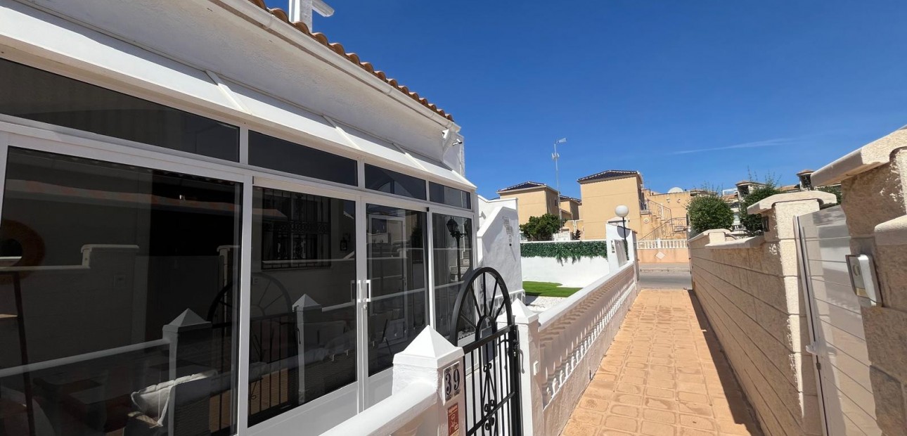 Sale - Quad Villa -
Orihuela Costa - Punta Prima
