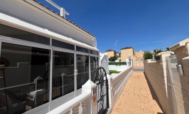 Sale - Quad Villa -
Orihuela Costa - Punta Prima