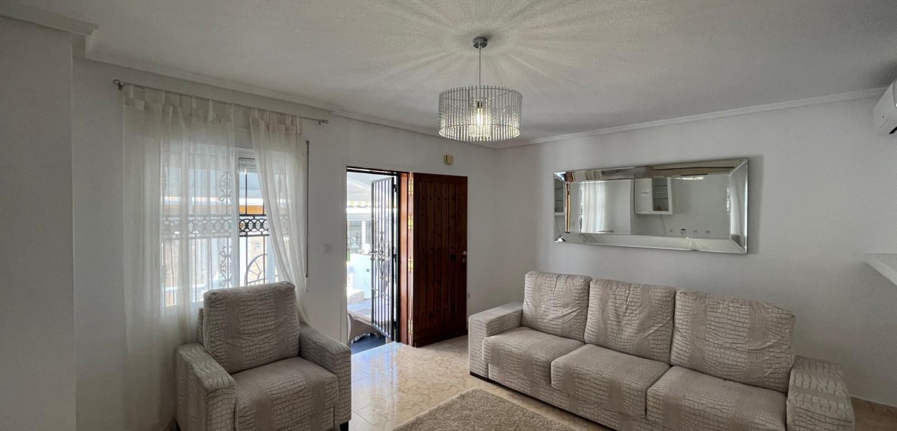 Sale - Quad Villa -
Orihuela Costa - Punta Prima
