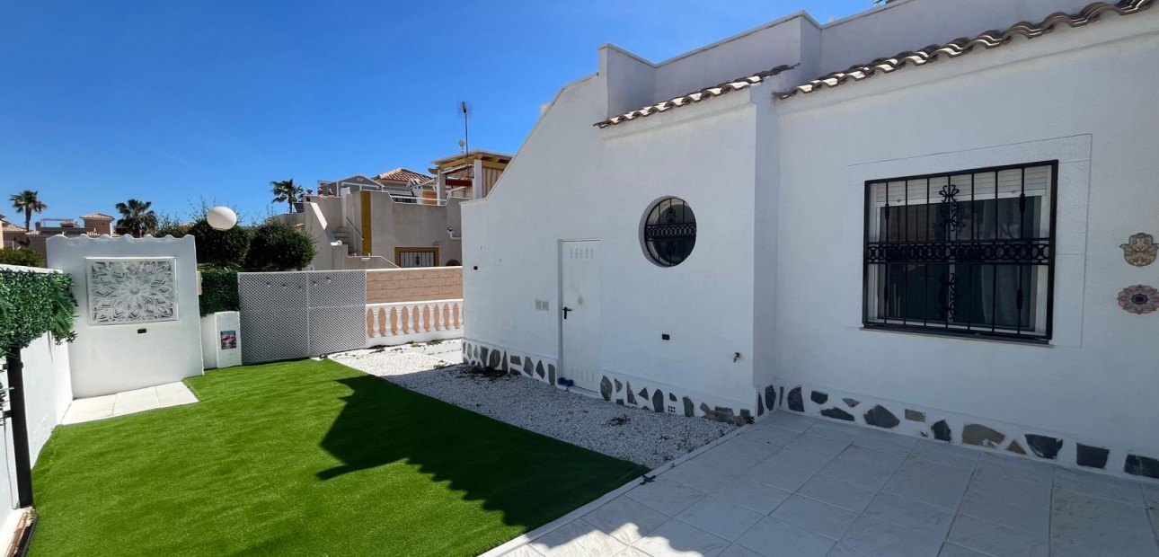 Sale - Quad Villa -
Orihuela Costa - Punta Prima
