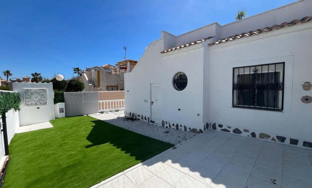 Sale - Quad Villa -
Orihuela Costa - Punta Prima