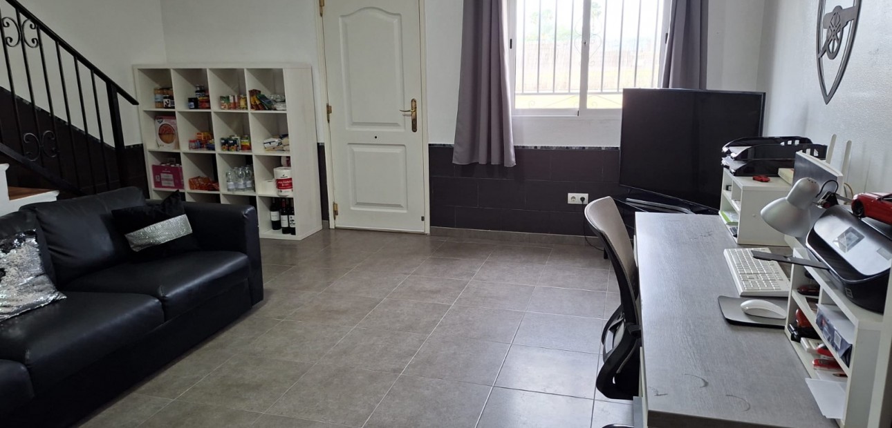 Sale - Country Property -
Catral - Catral - Country