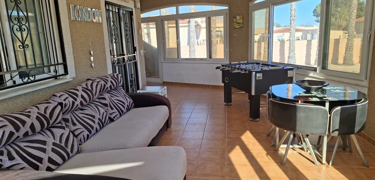 Sale - Country Property -
Catral - Catral - Country
