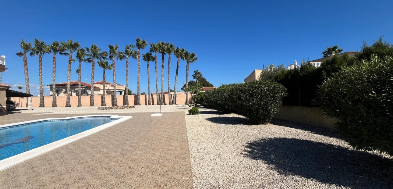 Sale - Country Property -
Catral - Catral - Country