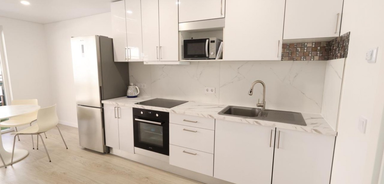 Sale - Apartment / flat -
Torrevieja - Acequion