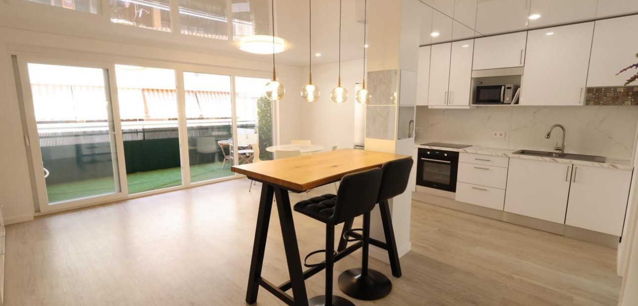 Sale - Apartment / flat -
Torrevieja - Acequion