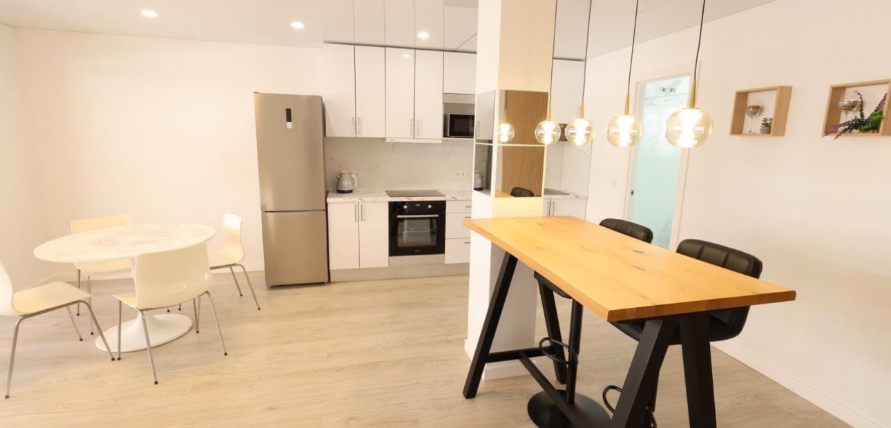 Sale - Apartment / flat -
Torrevieja - Acequion