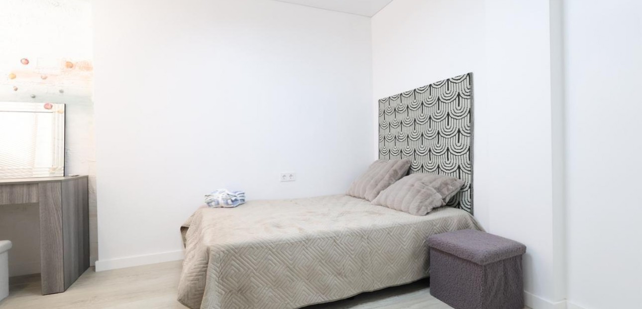 Sale - Apartment / flat -
Torrevieja - Acequion