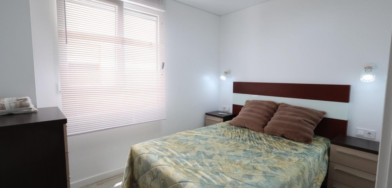 Sale - Apartment / flat -
Torrevieja - Acequion
